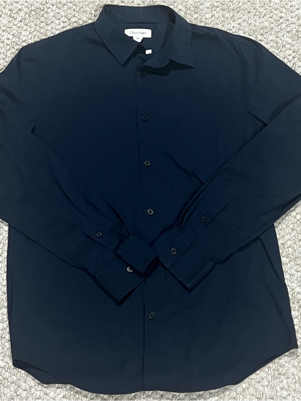 Calvin Klein Men's Slim Fit Navy Solid Long Sleeve Stretch ButtonUp Shirt Medium